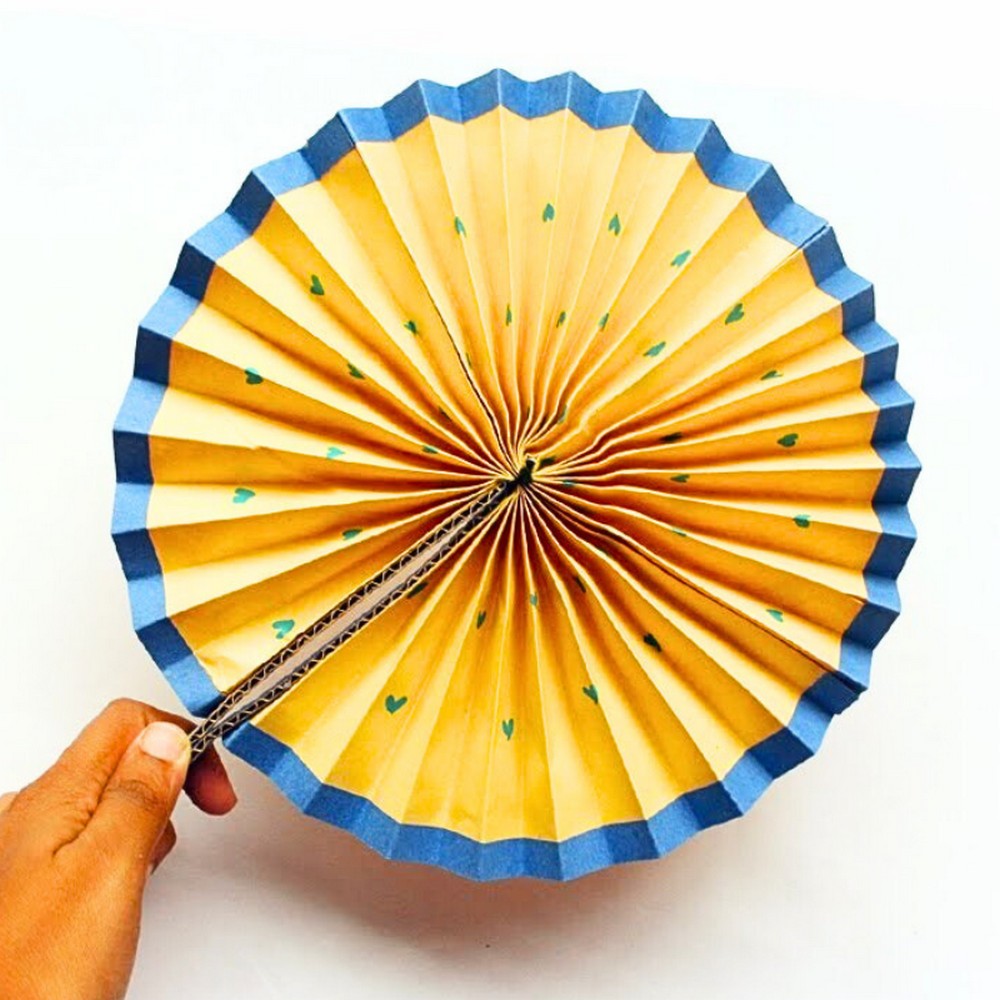 Easy Paper Fan for Kids – Simple & Fun Craft - Crafts Collect
