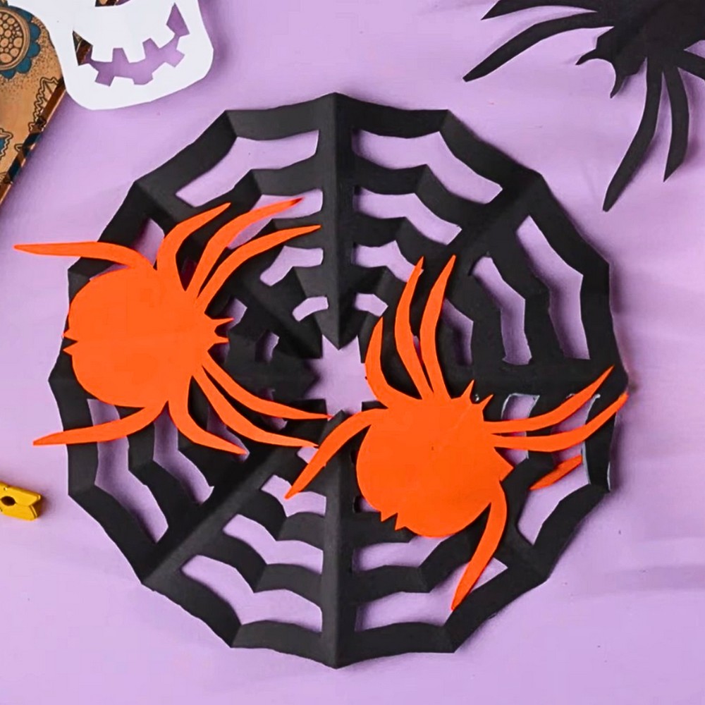Easy DIY Paper Spiderweb and Spider with Rectangle Paper